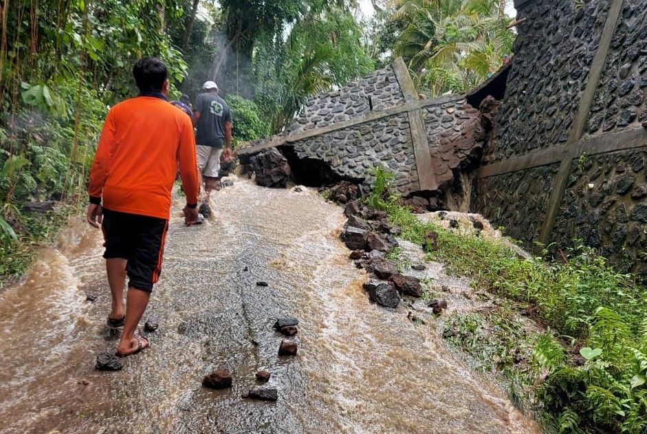 podiumnews.com-Empat Titik di Badung Alami Kerusakan Akibat Hujan Lebat Seharian